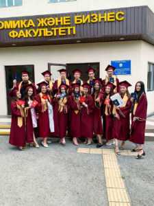 Почётная мантия выпускника